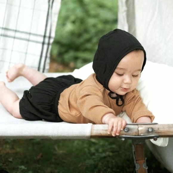 Charming Black Baby Bonnet - Picture 1 of 2